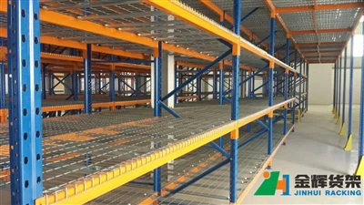 Pallet Rack Mezzanine vs Steel Platform: What’s the Difference?