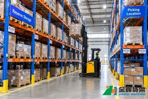 How to Manage Pallet Rack Replenishment in a Warehouse