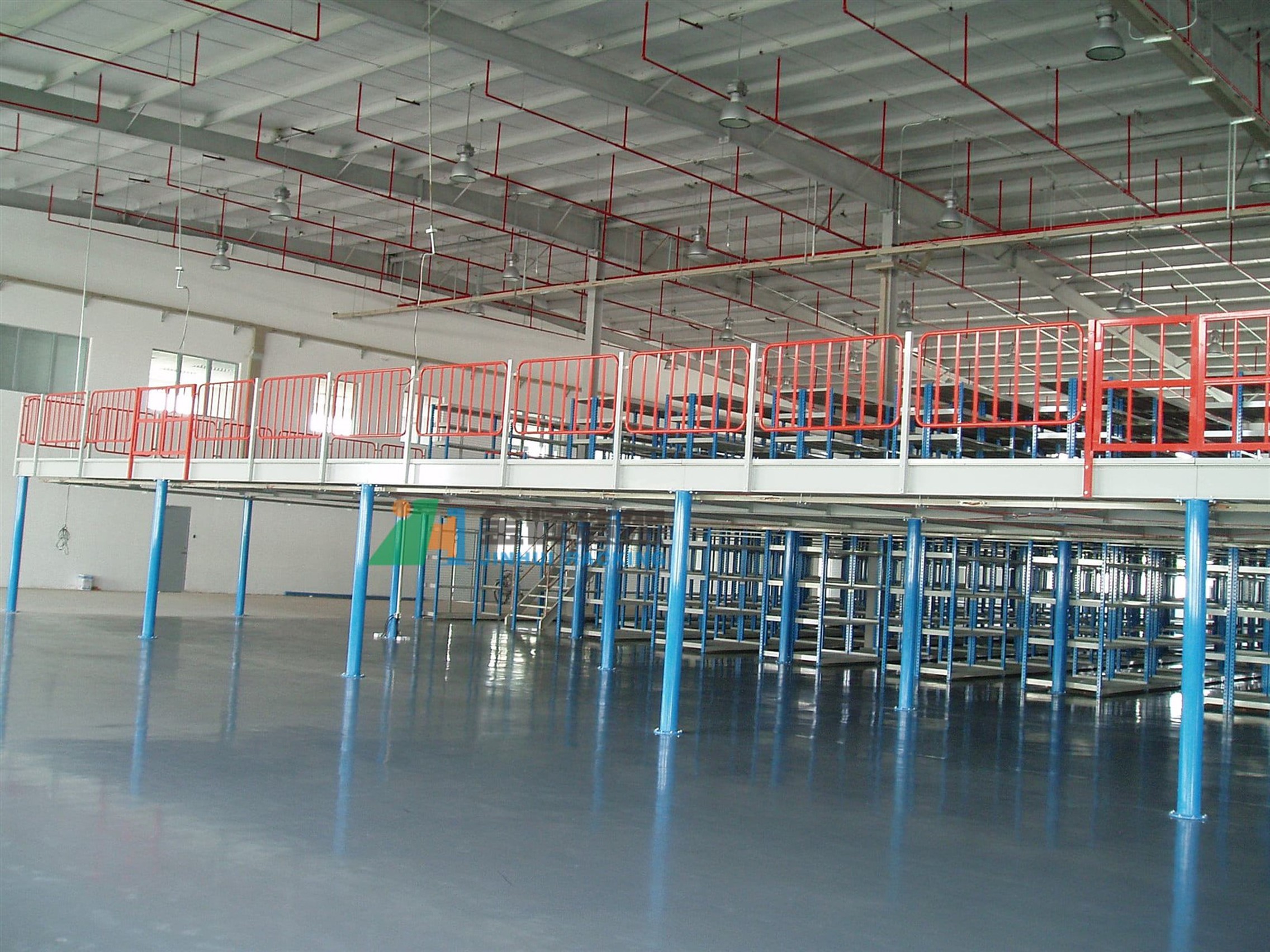 Multi-zone Steel Mezzanine Platforms for warehouse and office areas Multi-zone Steel Mezzanine Platforms for warehouse and office areas